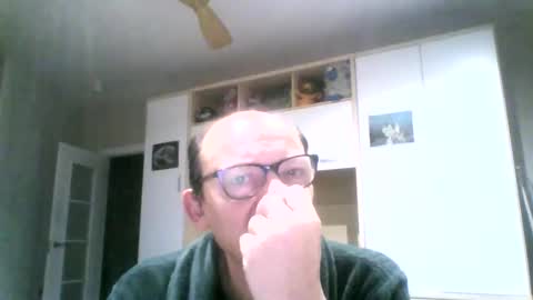 Snapshot of serrano49 chatting on January 8, 1:42 am serrano49 online show from January 8, 1:42 am