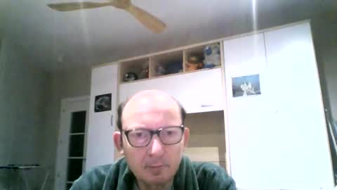 Snapshot of serrano49 chatting on February 5, 2:19 am serrano49 online show from February 5, 2:19 am