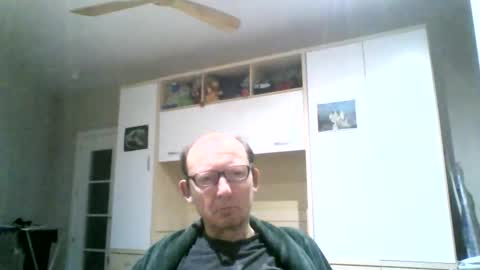 Snapshot of serrano49 chatting on March 13, 2:51 am serrano49 online show from March 13, 2:51 am