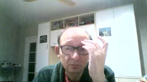 Snapshot of serrano49 chatting on March 17, 3:44 am serrano49 online show from March 17, 3:44 am