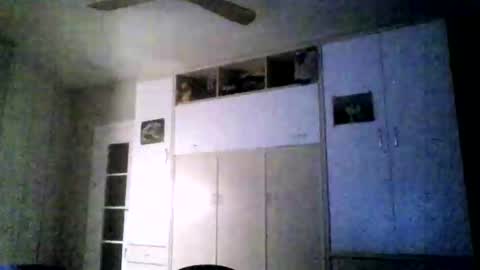 Snapshot of serrano49 chatting on April 3, 3:37 am serrano49 online show from April 3, 3:37 am