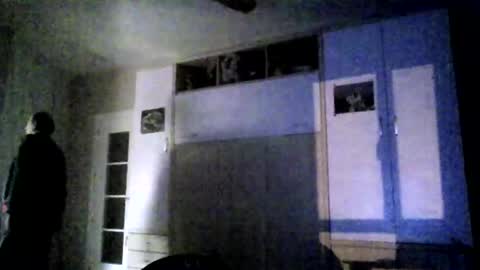 Snapshot of serrano49 chatting on April 7, 1:39 am serrano49 online show from April 7, 1:39 am