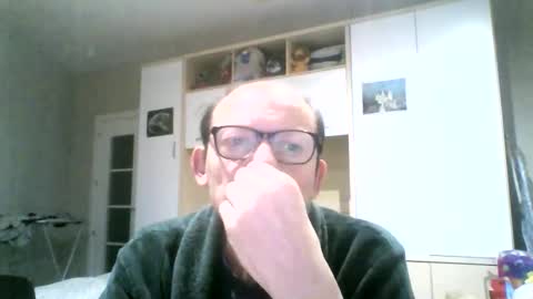Snapshot of serrano49 chatting on April 14, 1:00 am serrano49 online show from April 14, 1:00 am