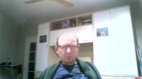 Snapshot of serrano49 chatting on April 17, 12:57 am serrano49 online show from April 17, 12:57 am