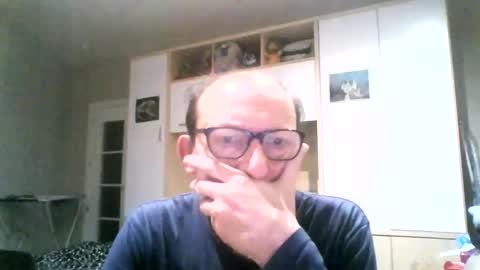 Snapshot of serrano49 chatting on April 19, 2:00 am serrano49 online show from April 19, 2:00 am