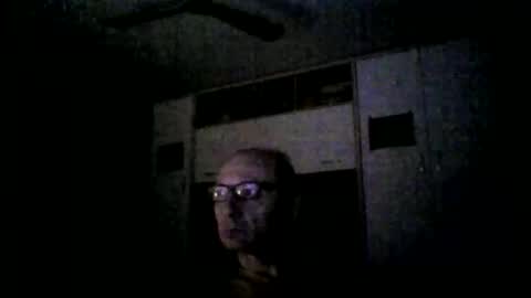 Snapshot of serrano49 chatting on May 5, 1:35 am serrano49 online show from May 5, 1:35 am