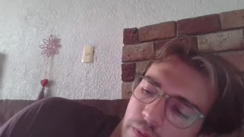 Snapshot of servandomier chatting on September 23, 4:32 pm mier online show from September 23, 4:32 pm