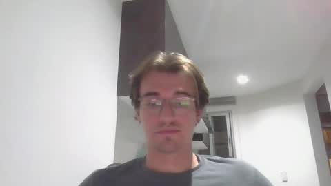 Snapshot of servandomier chatting on October 27, 5:22 am mier online show from October 27, 5:22 am