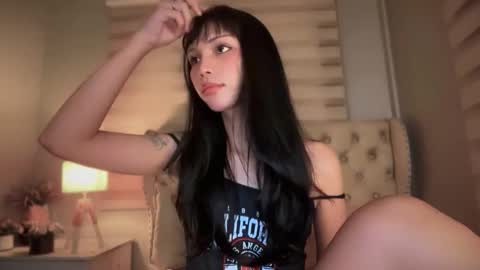 service_dolly69 online show from May 22, 11:54 pm