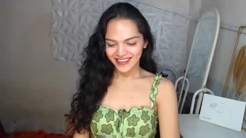 Bella online show from May 10, 2:11 pm