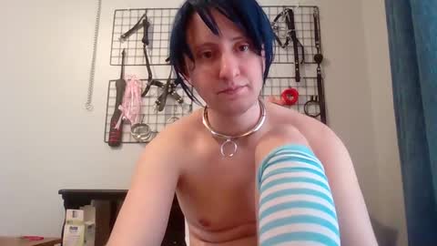 Snapshot of servilesarah chatting on February 11, 9:56 pm Servile Sarah online show from February 11, 9:56 pm