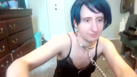 Snapshot of servilesarah chatting on March 24, 9:42 pm Servile Sarah online show from March 24, 9:42 pm