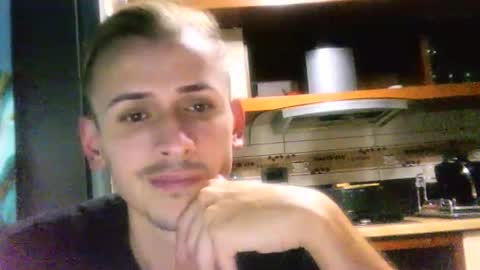 Snapshot of sesinha69 chatting on November 1, 7:49 pm Sesinha online show from November 1, 7:49 pm