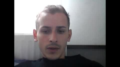 Snapshot of sesinha69 chatting on May 12, 9:39 am Sesinha online show from May 12, 9:39 am