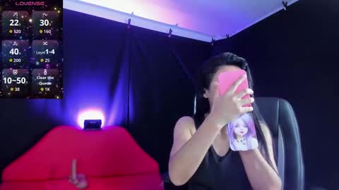 Snapshot of sesymilf chatting on October 1, 2:39 am LUCERO online show from October 1, 2:39 am