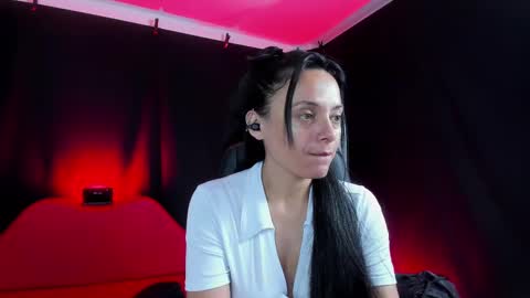 Snapshot of sesymilf chatting on October 5, 3:16 am LUCERO online show from October 5, 3:16 am