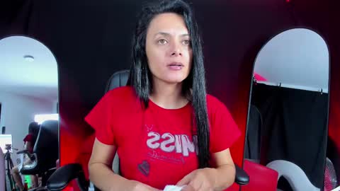 Snapshot of sesymilf chatting on November 1, 3:08 am LUCERO online show from November 1, 3:08 am