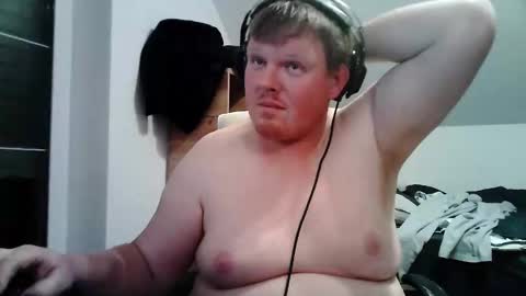 Snapshot of setcuna chatting on December 3, 9:57 pm setcuna online show from December 3, 9:57 pm