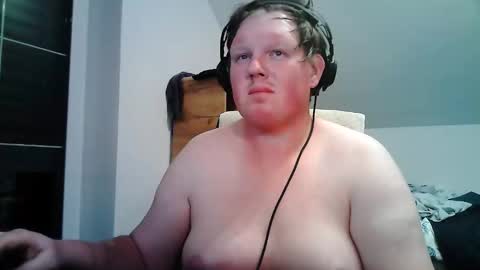 Snapshot of setcuna chatting on March 12, 10:27 pm setcuna online show from March 12, 10:27 pm