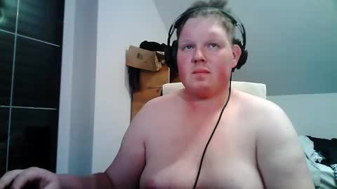 Snapshot of setcuna chatting on April 6, 7:04 pm setcuna online show from April 6, 7:04 pm