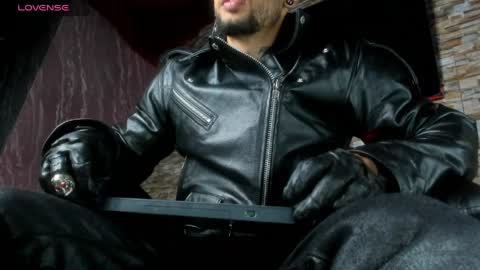 seth_0wner online show from March 25, 1:33 am