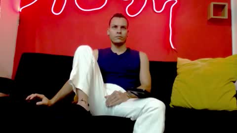 Snapshot of sett_blanco7 chatting on September 24, 7:50 pm Sett Blanco online show from September 24, 7:50 pm