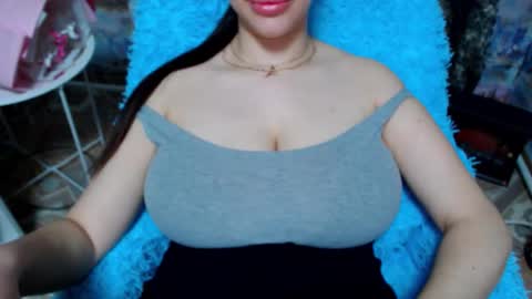 seu_cute online show from December 15, 7:23 am