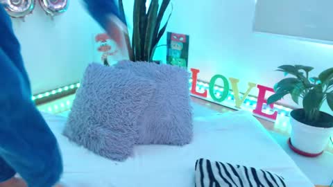 samy online show from September 18, 6:32 pm