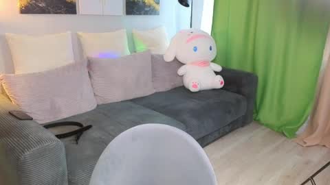 Snapshot of sevans14 chatting on April 6, 4:46 am SevanS14 online show from April 6, 4:46 am
