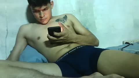 Snapshot of sex_boy9_ chatting on October 22, 1:06 am sex boy9 online show from October 22, 1:06 am
