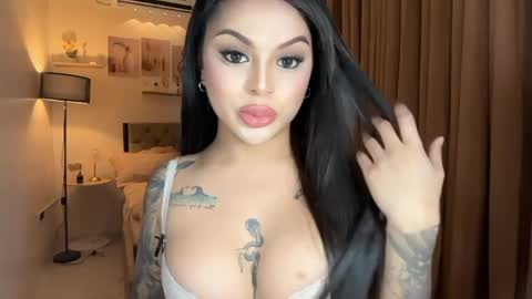 tan online show from May 24, 8:58 pm