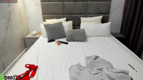 Snapshot of sex_puma chatting on November 30, 10:47 pm sex_puma online show from November 30, 10:47 pm