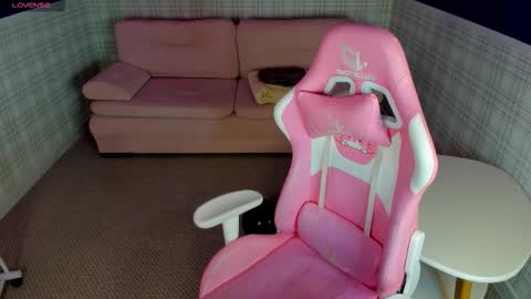 Snapshot of sex_puma chatting on December 1, 4:23 pm sex_puma online show from December 1, 4:23 pm