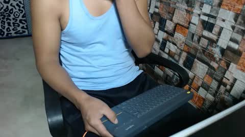 arnold online show from December 1, 2:27 am