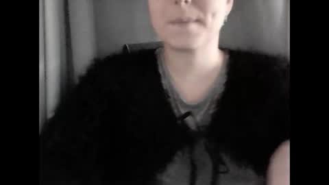 Snapshot of sexcoppia_24 chatting on December 20, 9:05 am sexcoppia_24 online show from December 20, 9:05 am