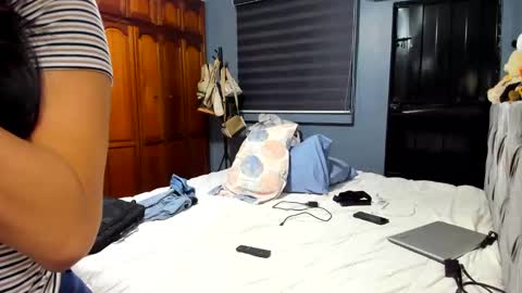 HEY GUYS KEVIAM I    MY NEW  TWITTER IS anitalautter26 imstagran  anitalautter26 officialOFanitalautter online show from October 26, 12:49 am