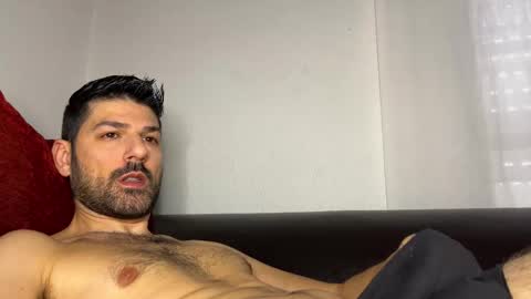 Snapshot of sexfriendch chatting on February 17, 2:13 pm Lucenzo online show from February 17, 2:13 pm