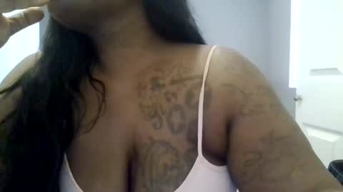 sexichocchic online show from August 4, 1:57 pm