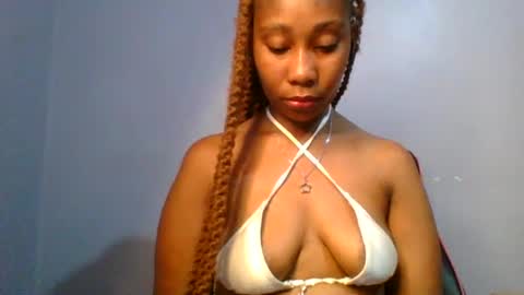 Maggie online show from February 1, 11:27 pm