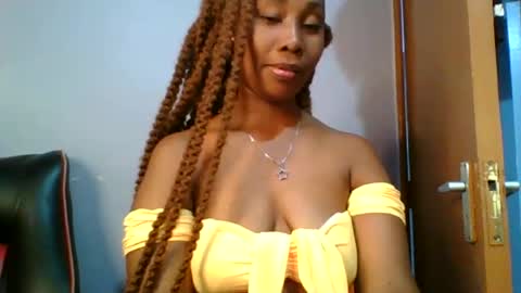 Maggie online show from February 5, 11:34 am