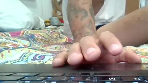 Snapshot of sexiiisenseiii chatting on February 10, 12:20 pm dankdiggler online show from February 10, 12:20 pm