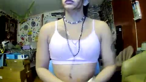 Snapshot of sexiwhiskey699 chatting on April 15, 7:37 am sexiwhiskey699 online show from April 15, 7:37 am