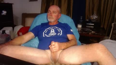 Snapshot of sexjunkie8 chatting on January 28, 3:47 am Sex Junkie online show from January 28, 3:47 am