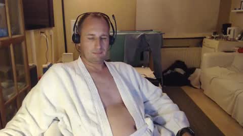 Snapshot of sexlobo1 chatting on January 17, 12:10 am Sexlobo online show from January 17, 12:10 am