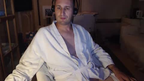 Snapshot of sexlobo1 chatting on January 22, 5:16 am Sexlobo online show from January 22, 5:16 am