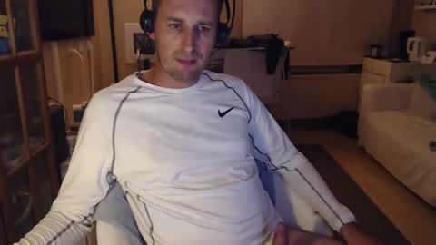 Snapshot of sexlobo1 chatting on February 1, 9:19 pm Sexlobo online show from February 1, 9:19 pm