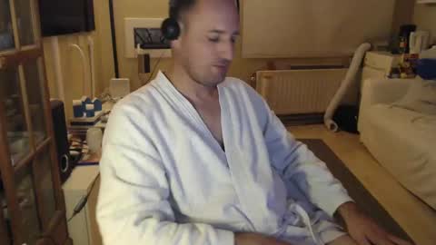 Snapshot of sexlobo1 chatting on February 20, 2:07 am Sexlobo online show from February 20, 2:07 am
