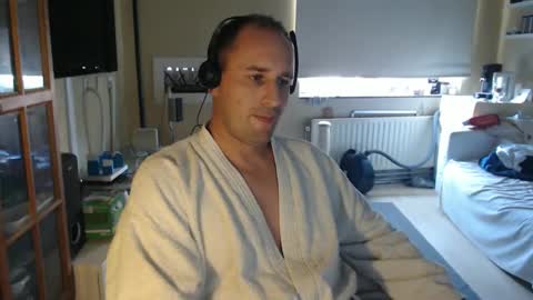 Snapshot of sexlobo1 chatting on February 23, 12:27 pm Sexlobo online show from February 23, 12:27 pm