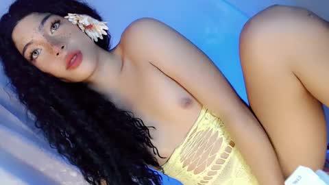 Snapshot of sexlovergirl_soffy chatting on February 2, 11:51 am call me sofia online show from February 2, 11:51 am