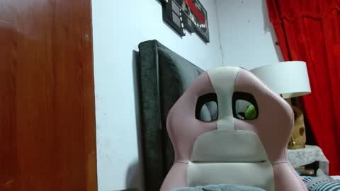 sexmilkdirty online show from March 27, 11:37 pm